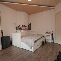 Foto #2 Kamer Van der Waalsstraat Groningen