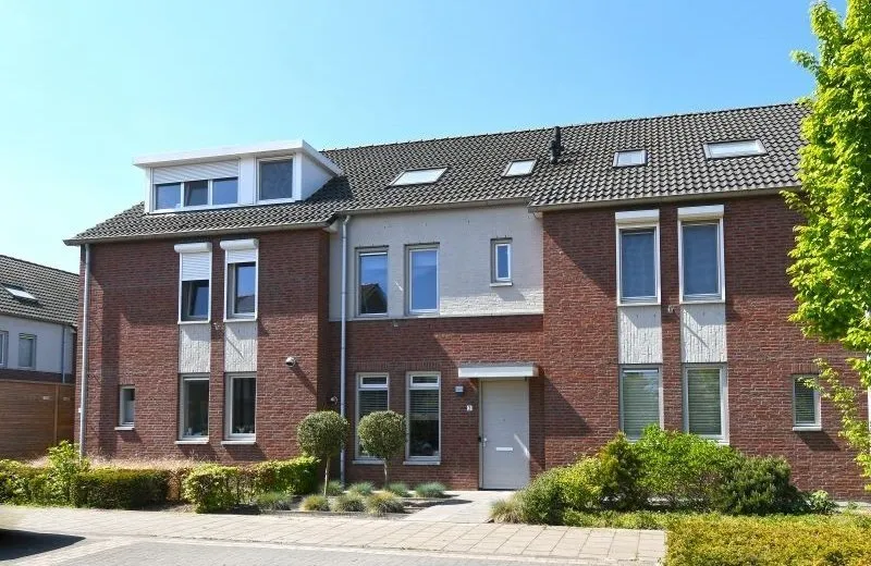 Woning aan de Heuvelrijt te Waalre
