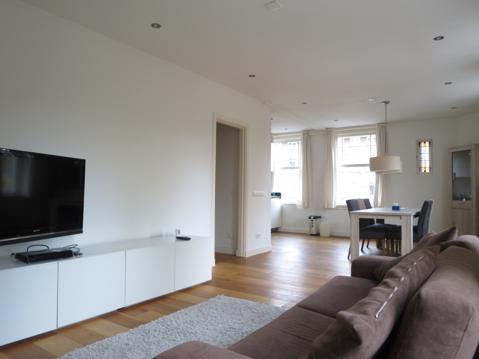 Woning aan de Aalsmeerweg te Amsterdam