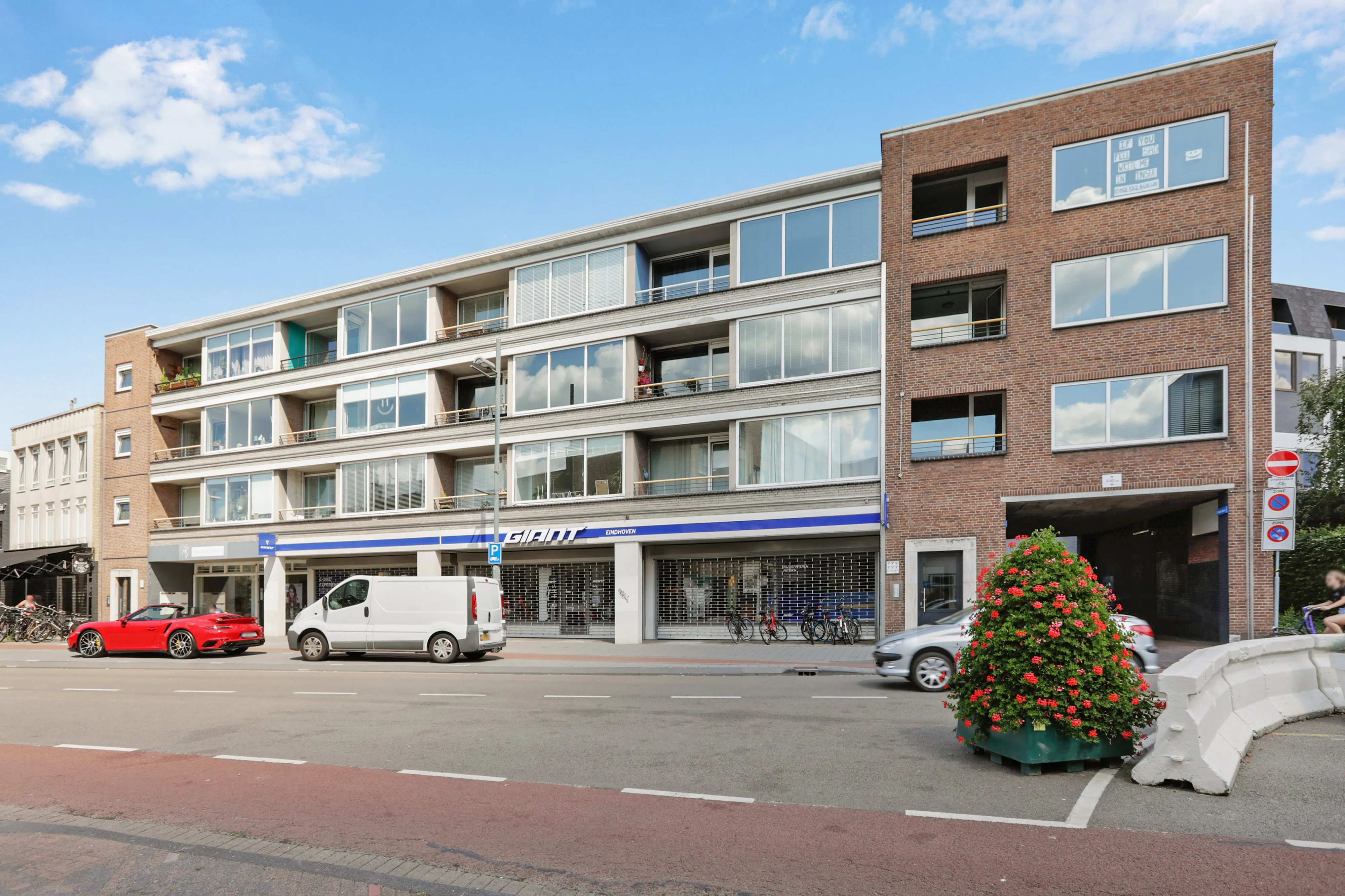 Woning aan de Geldropseweg te Eindhoven