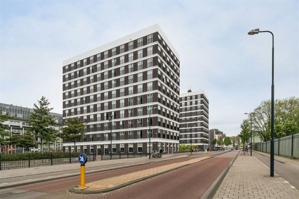 Woning aan de Wolbrantskerkweg te Amsterdam