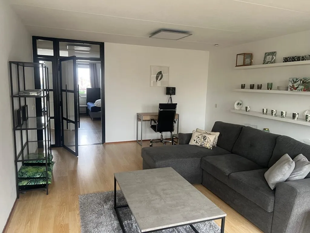 Woning aan de Waldeck Pyrmontkade te Den Haag