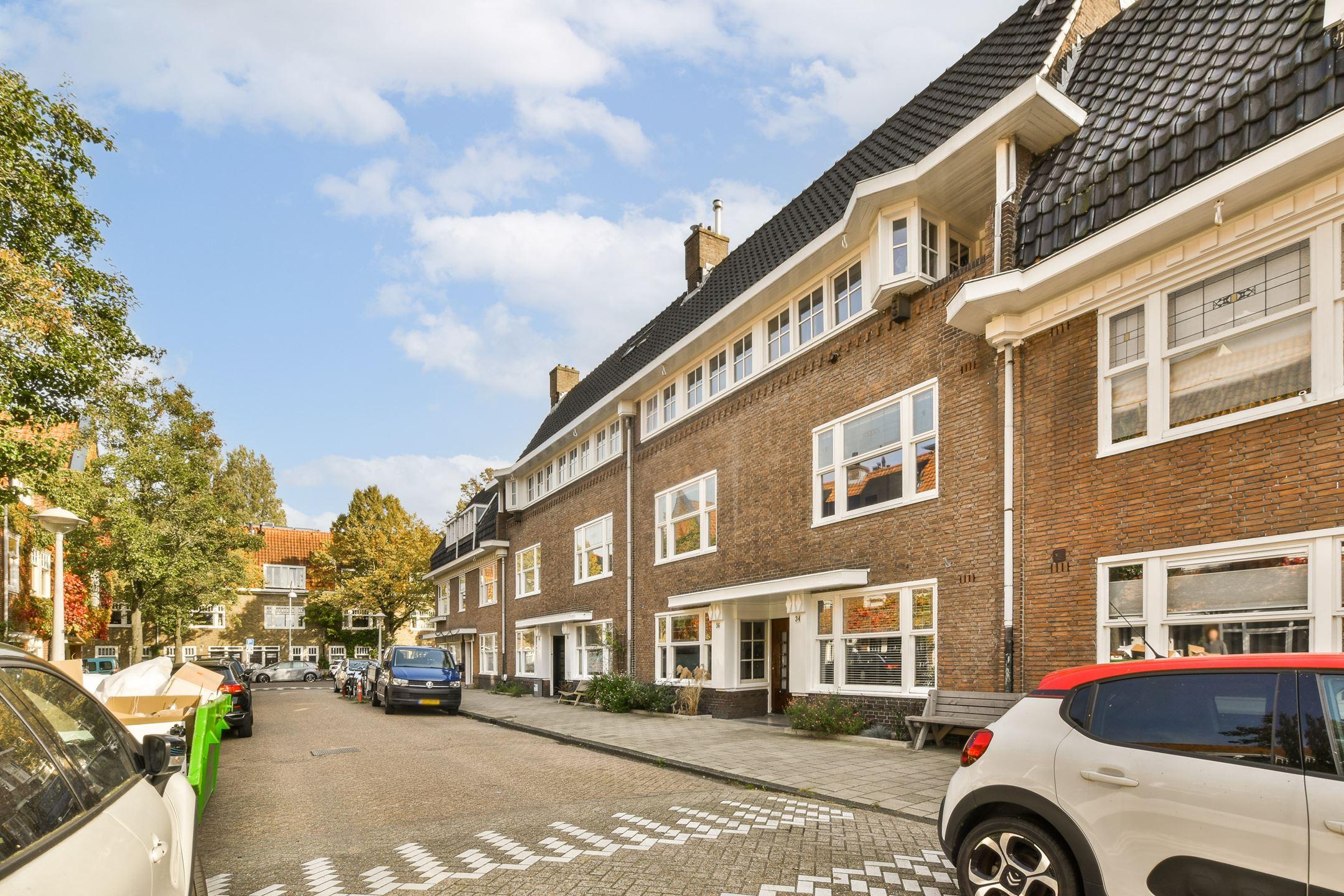 Woning aan de Fraunhoferstraat te Amsterdam