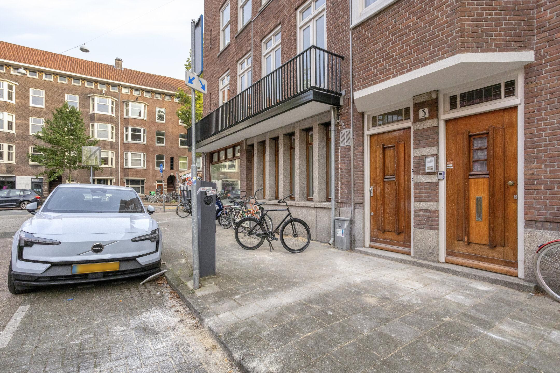 Woning aan de Abbenesstraat te Amsterdam