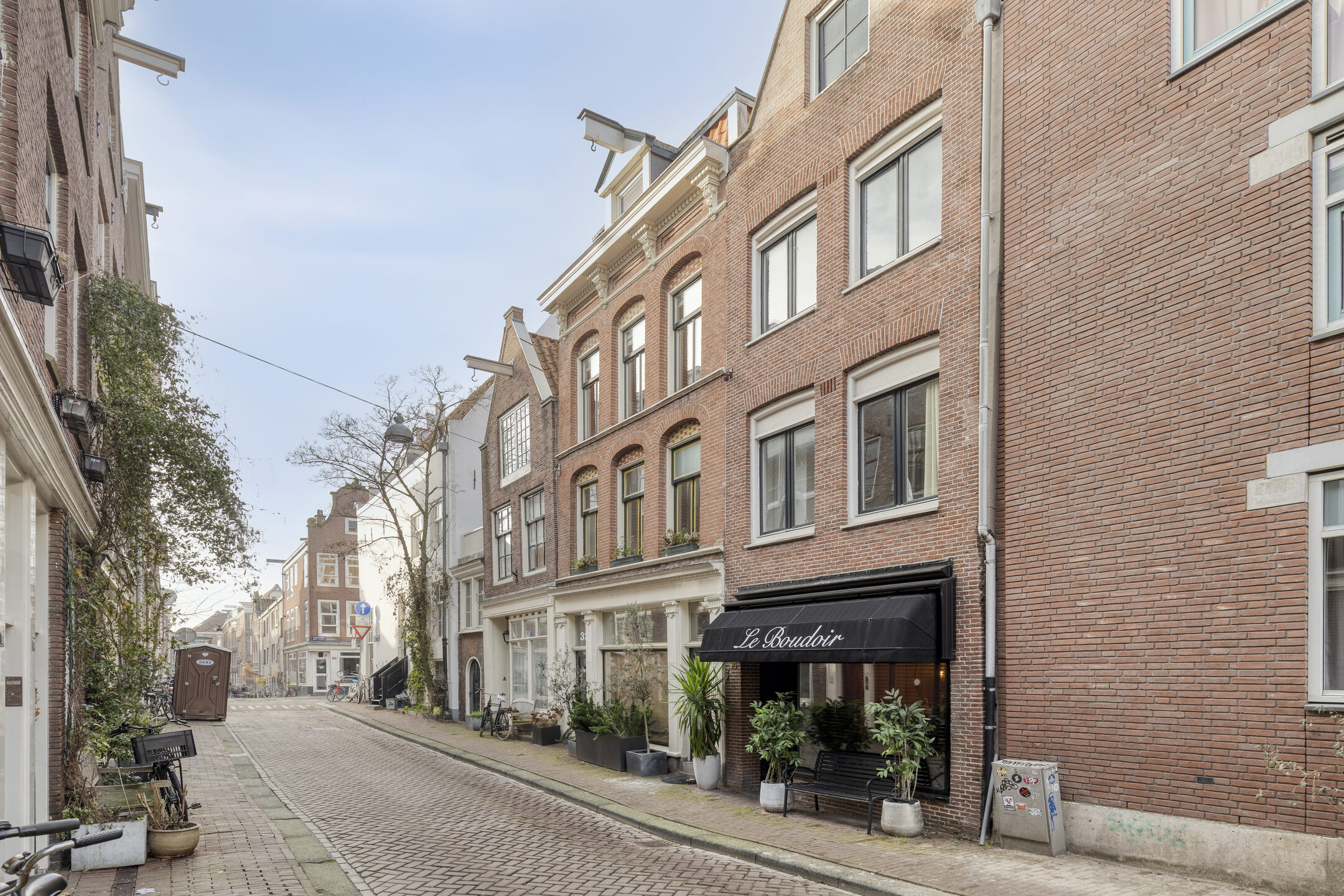 Woning aan de Buiten Dommersstraat te Amsterdam
