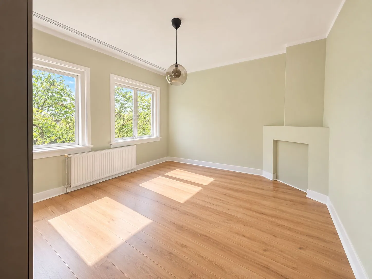 Woning aan de Mijnsherenlaan te Rotterdam