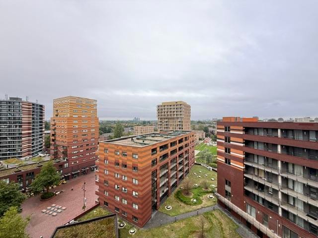 Woning aan de IJdoornlaan te Amsterdam