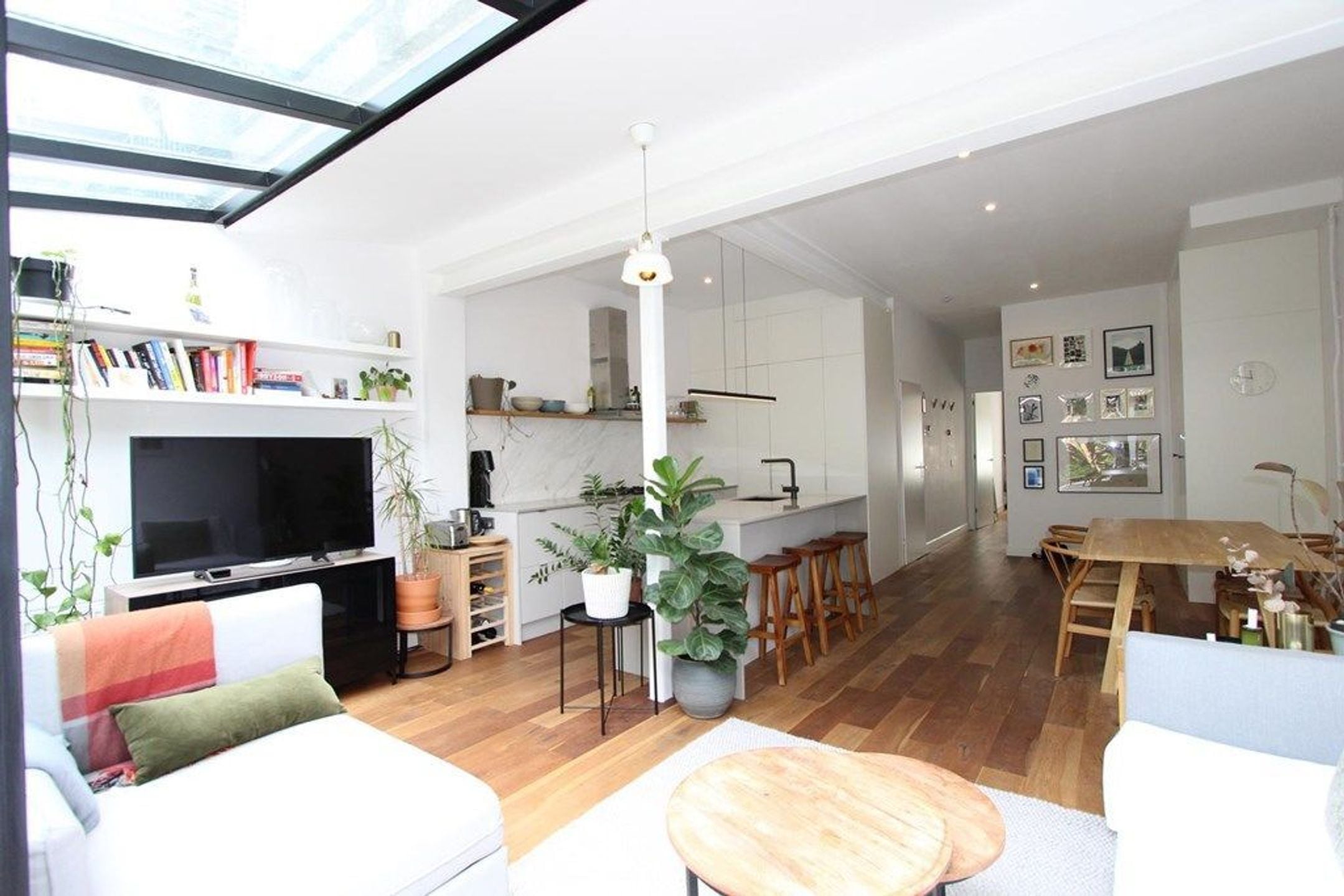 Woning aan de Eerste Atjehstraat te Amsterdam