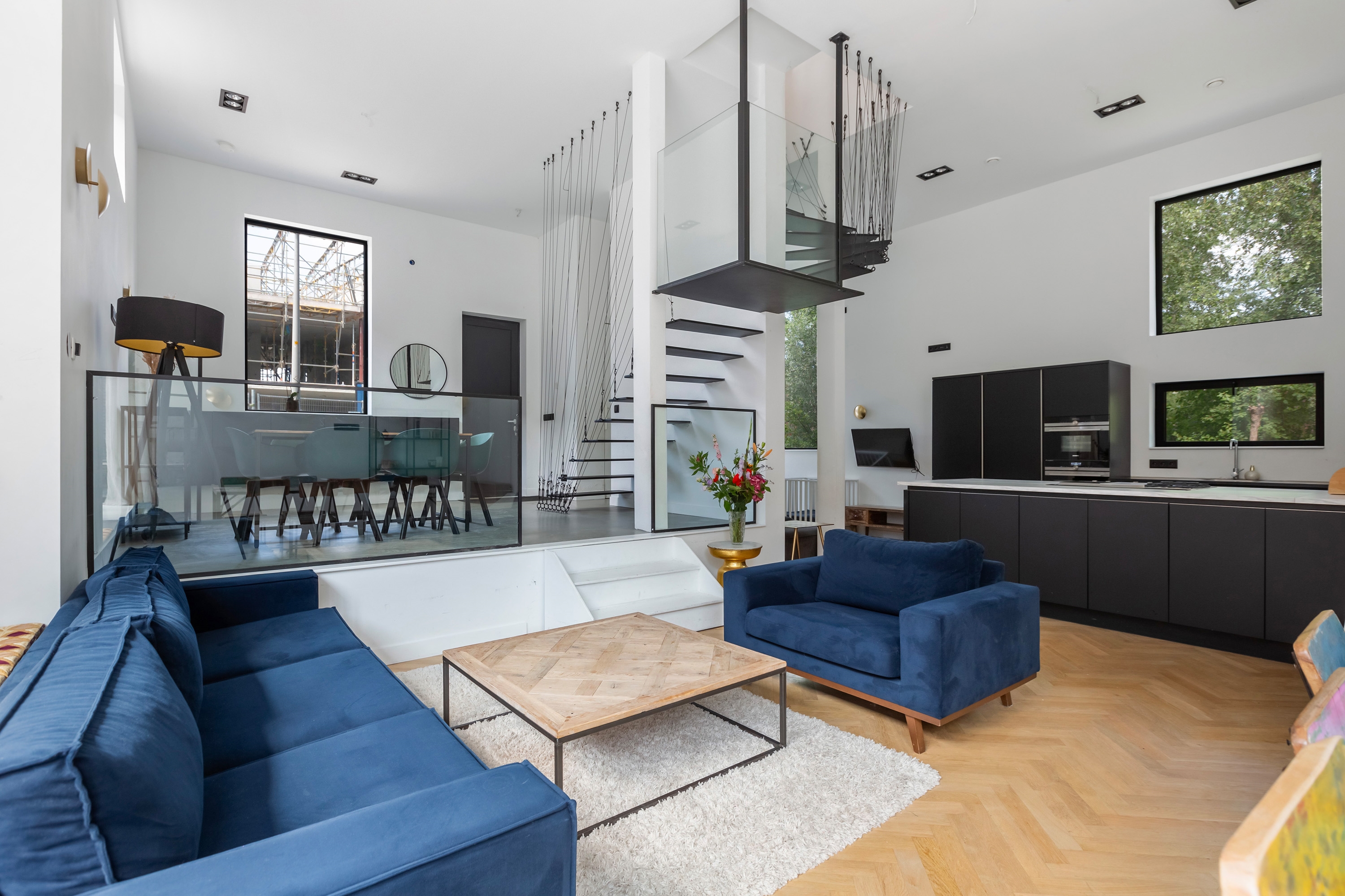 5 bedrooms Huurwoning Surface Area: 220m2